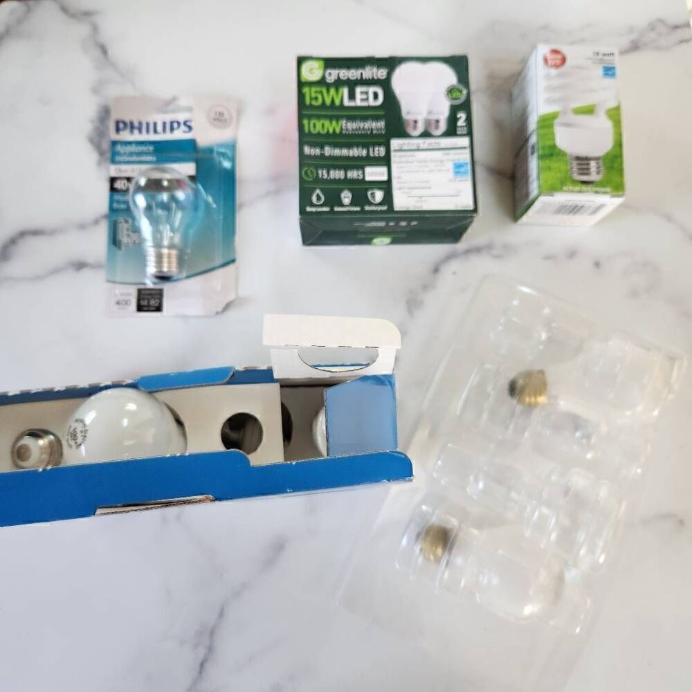 Greenlite 15w LED light bulb bundle 40w clear A15 Phillips 40 watt  10lightbulb